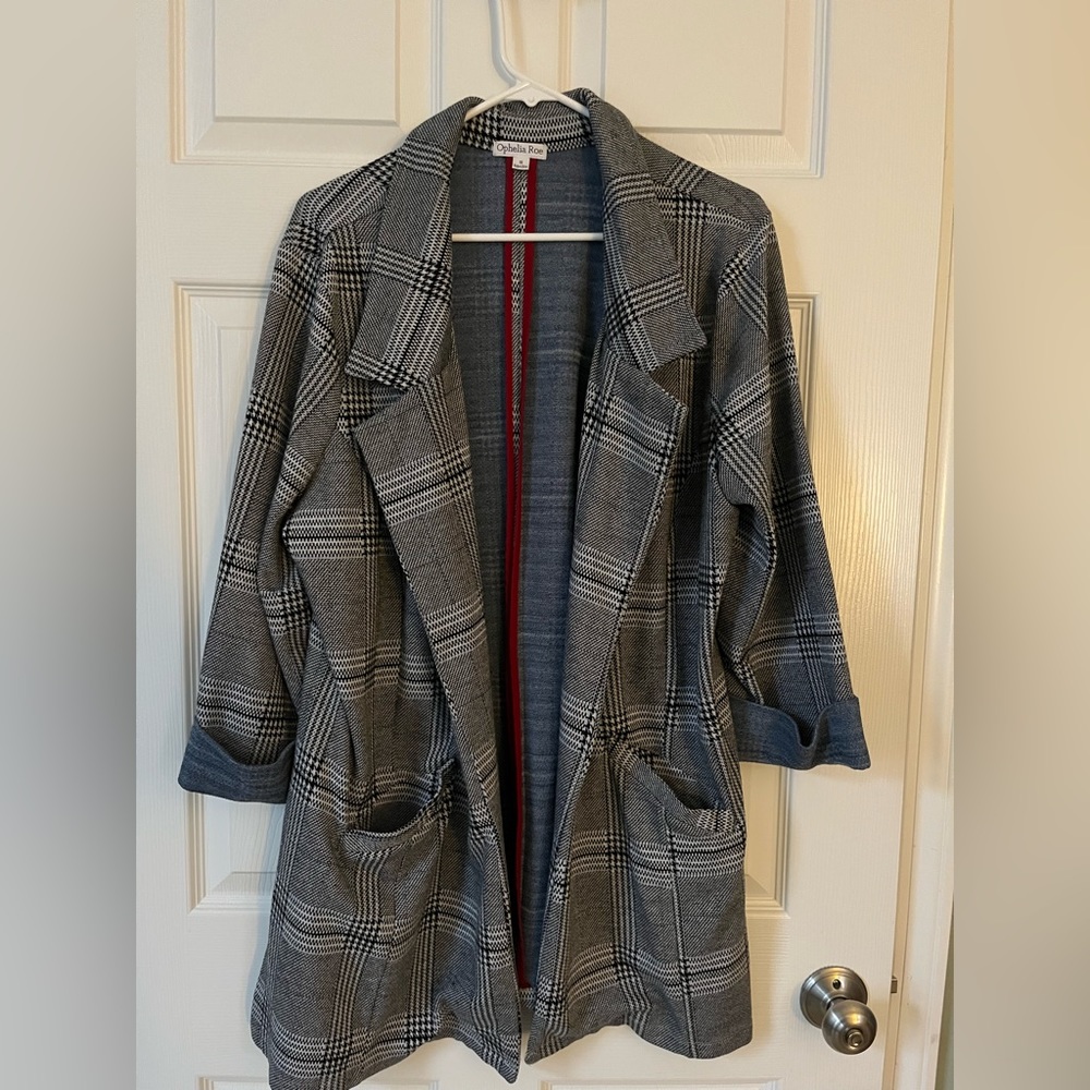 Excellent Condition, Ohphelia Roe Houndstooth Blazer with blue accents. Sz 1X